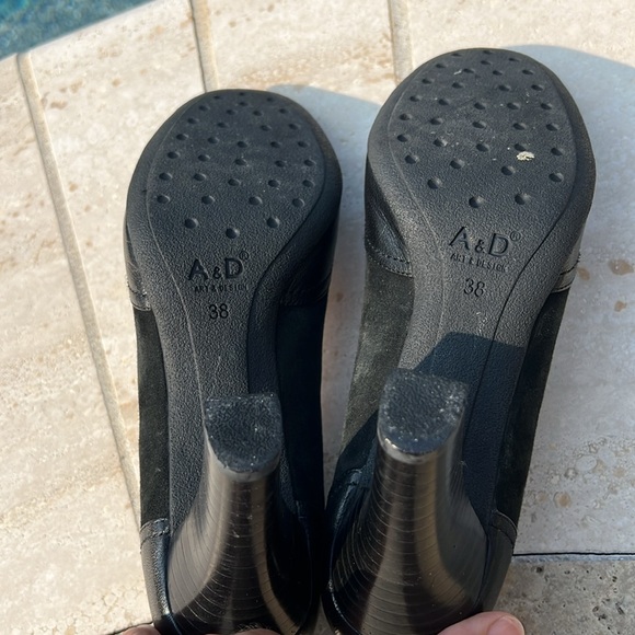 Black Pumps Size EU38 US7.5 Learher and Suede Bow Detail Front High Heel - Picture 12 of 12